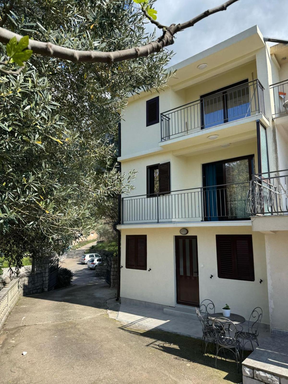 Midpoint Appartement Kotor Buitenkant foto