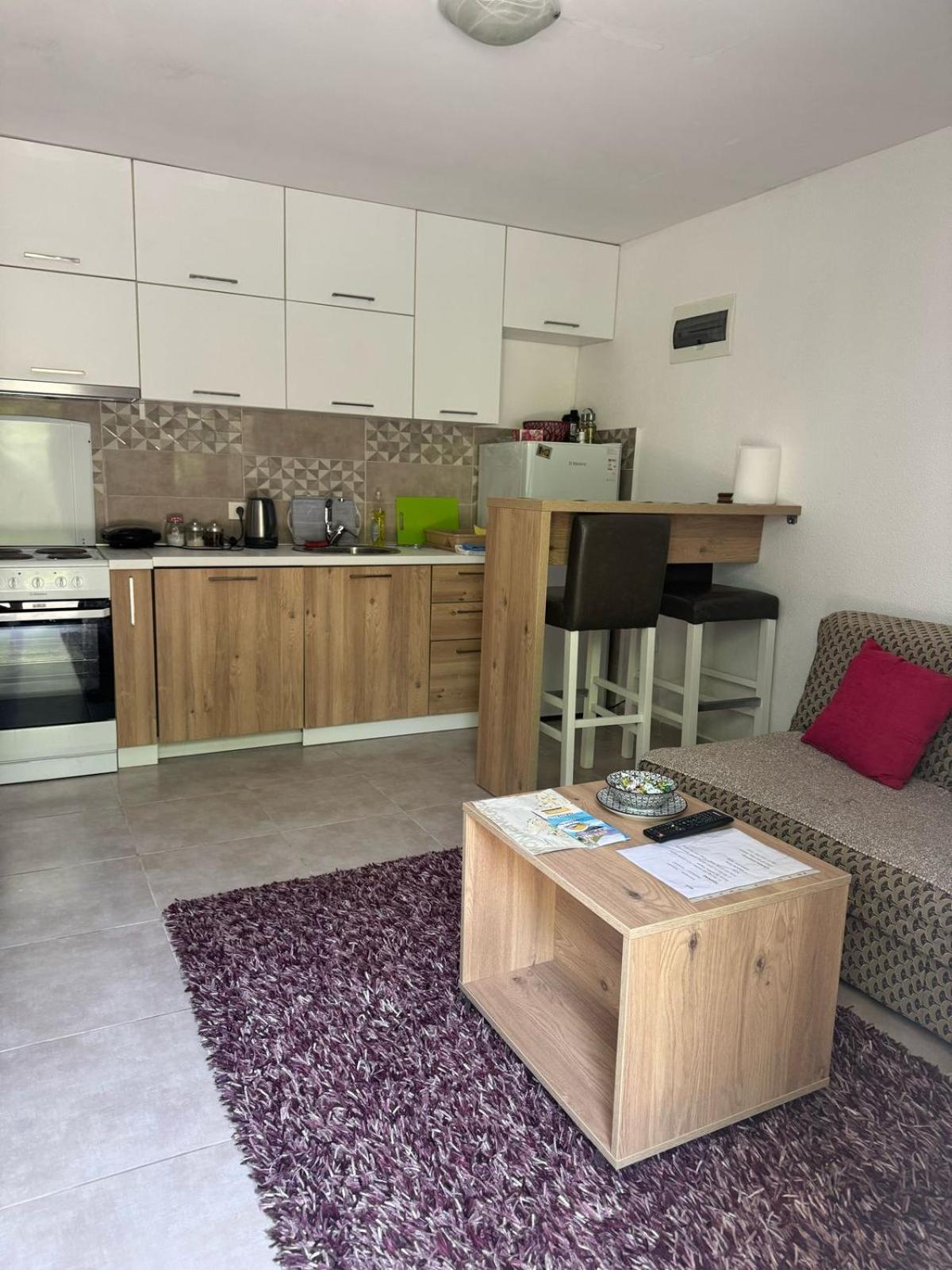 Midpoint Appartement Kotor Buitenkant foto